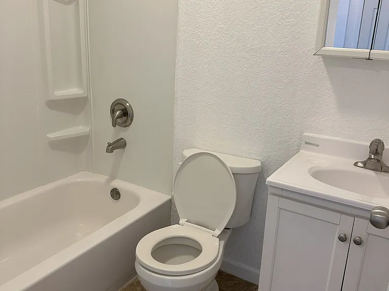 2909 Travis St — Photo 10