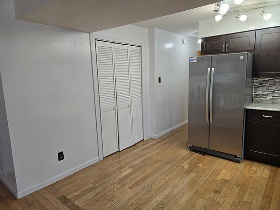 3rd image of 69 Villanova St Floor 1