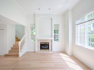 9591 No 3 Rd #9, Richmond, BC V7A1W2