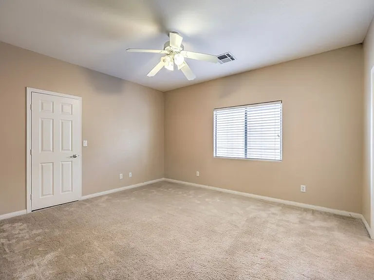 8229 Sawmill Falls St — Photo 15