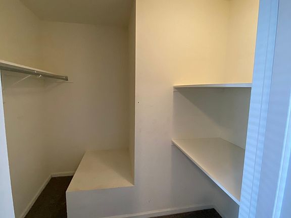 5th image of 942 Creekwood Ln #886