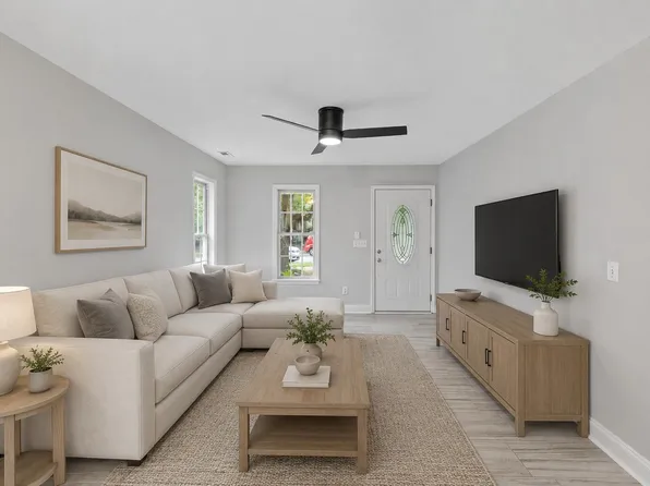 210 Highgate Cir, Wake Forest, NC 27587