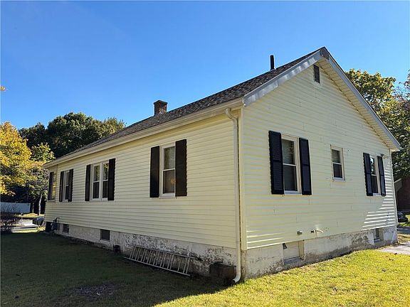 2nd image of 501 Arcade Ave