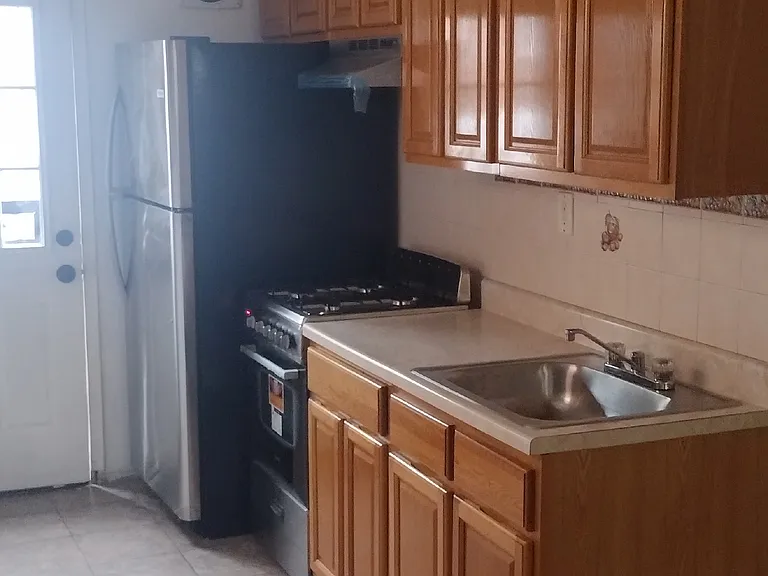 1478 E 93rd St #1 — Photo 17