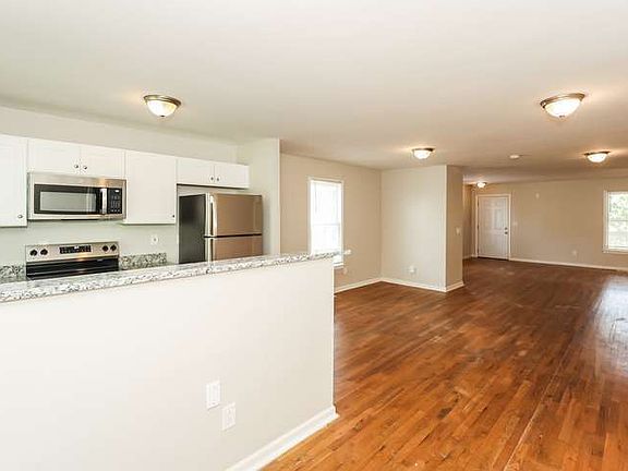 3rd image of 1112 Smith St SW