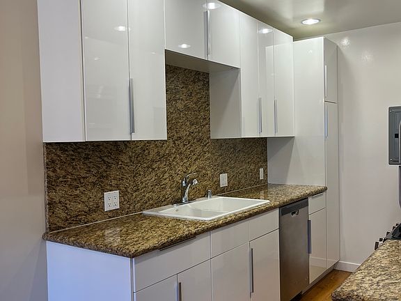 NEW MODERN CABINETS