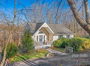 33 Sheppard Dr, Asheville, NC 28806