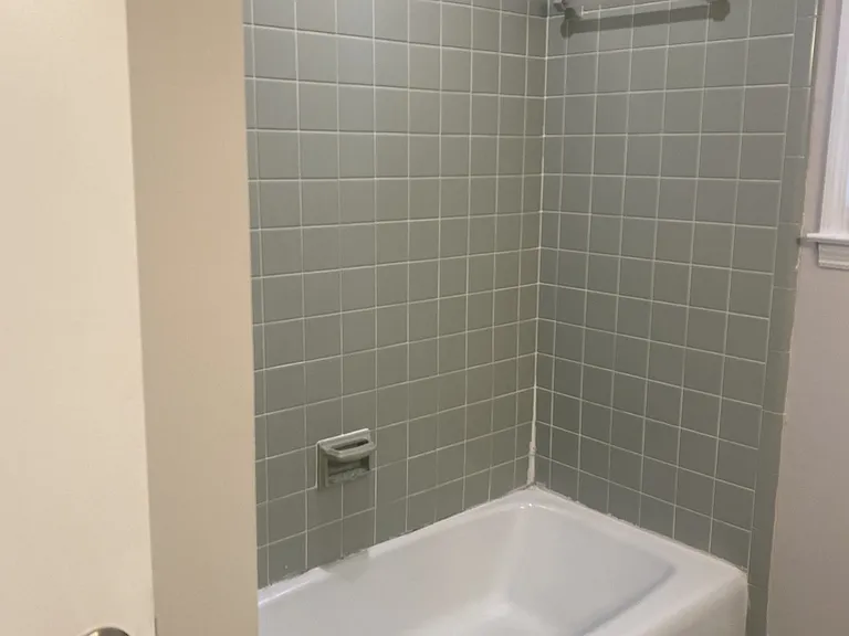8938 University Dr — Photo 7