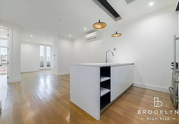 3rd image of 530 Midwood St APT 3H