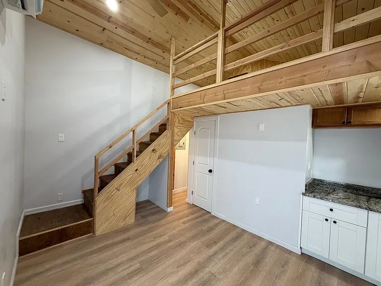 3300 Princeton Ave — Photo 5