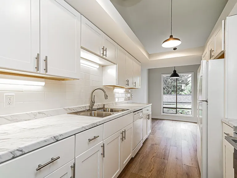 1600 NE 140th St #G5 — Photo 8