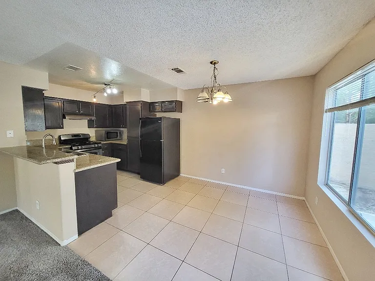 9404 Hershey Ln — Photo 5