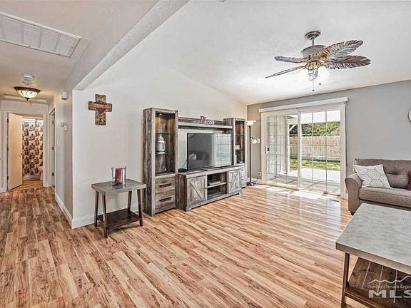 3rd image of 1019 Palmwood Dr
