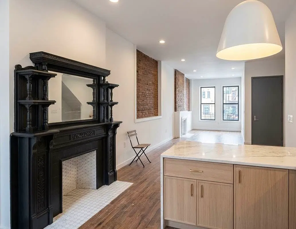 298 Halsey Street — Photo 4
