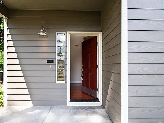 3rd image of 3000 NE 181st Ave