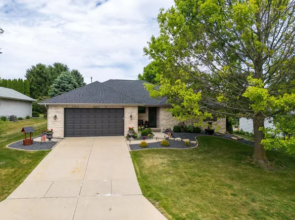2938 Yale Dr, Janesville, WI 53548
