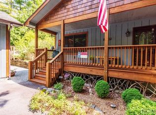 16 Linn Ct, Cashiers, NC 28774