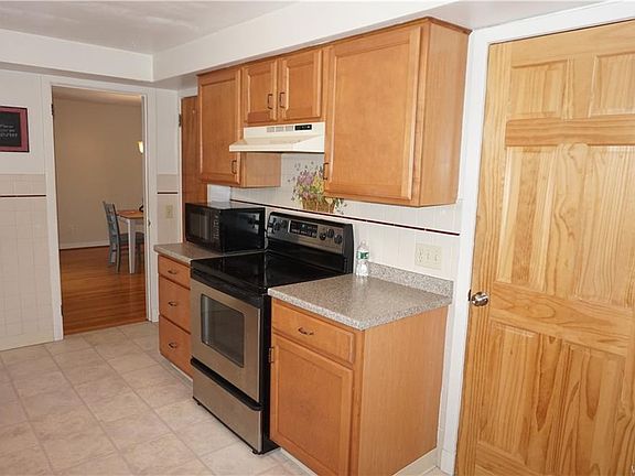 4th image of 8270 Sheridan Dr