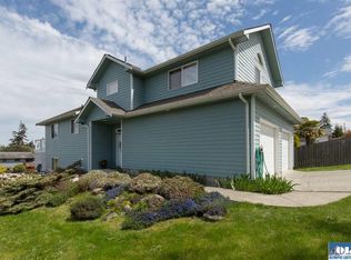 1937 W 5th St, Port Angeles, WA 98363
