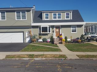 108 Hobart Pl, Totowa, NJ 07512