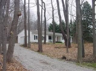 8766 Taylor May Rd, Chagrin falls, OH 44023