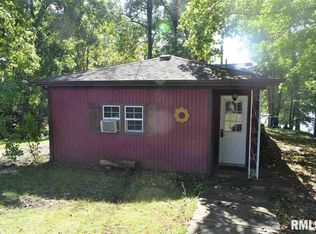 26045 N Lakewind Rd, Canton, IL 61520