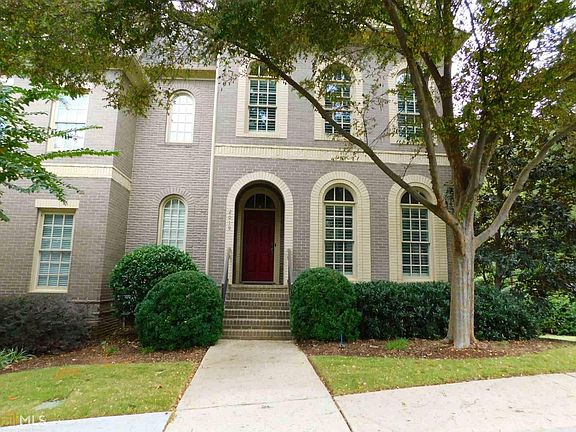 2nd image of 2019 Kensington Green Dr SE