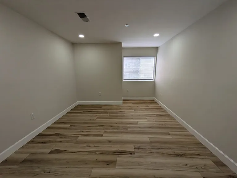 44 Warner St #6B — Photo 2