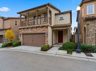 859 Lassen Ln W, Madera, CA 93636