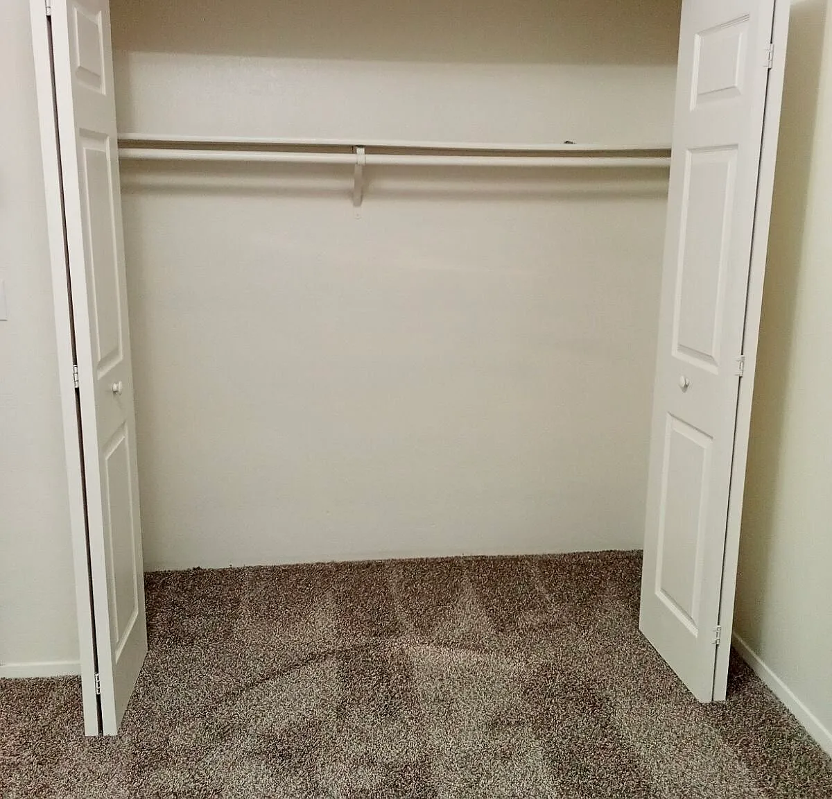 211 E Bird Ave — Photo 1