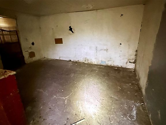 2nd image of 504 Pamela Dr