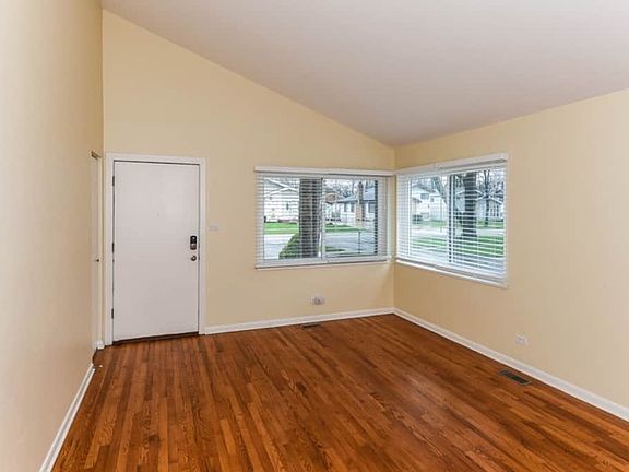 2nd image of 531 N Iowa Ave