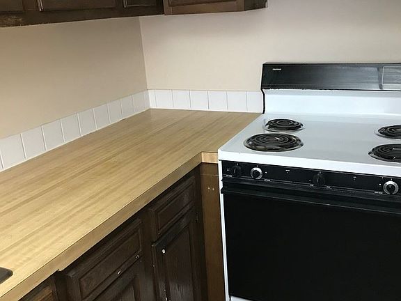 4th image of 1719 Dominion Dr APT C