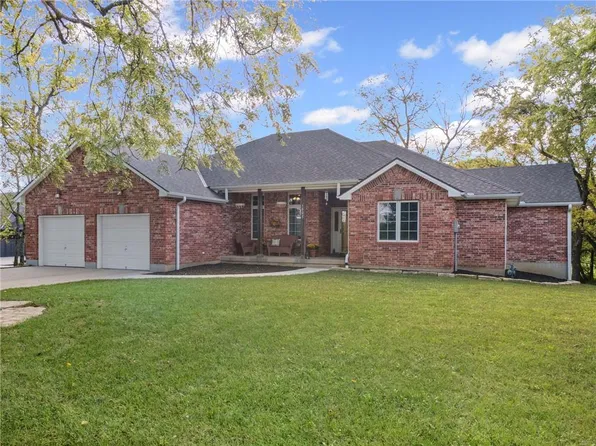 1807 Mystery Hill Dr, Pleasant Hill, MO 64080