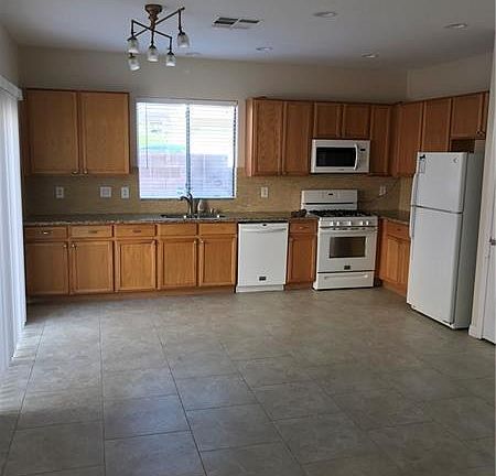 3rd image of 8037 Glowing Water St