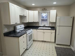 746 S Wolf Lake Rd, Muskegon, MI 49442