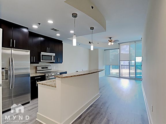 2nd image of 1080 Peachtree St NE Unit 1406
