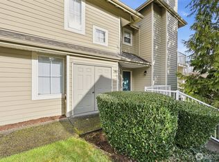 2046 Newport Way NW #11-7, Issaquah, WA