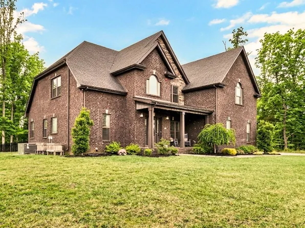 1180 Reda Dr, Clarksville, TN 37042