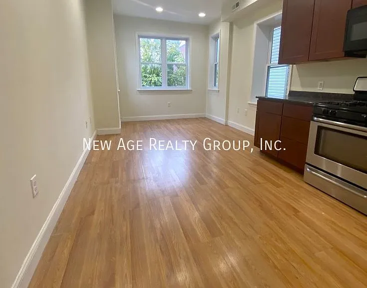 4212 Powelton Ave #2 — Photo 3