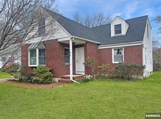 114 Brookside Ave, Cresskill, NJ 07626