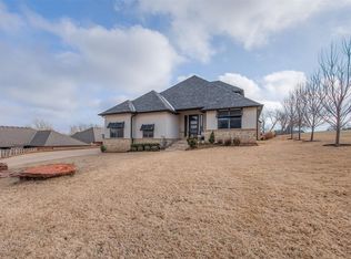 3300 Lakeshire Ridge Way, Edmond, OK 73034