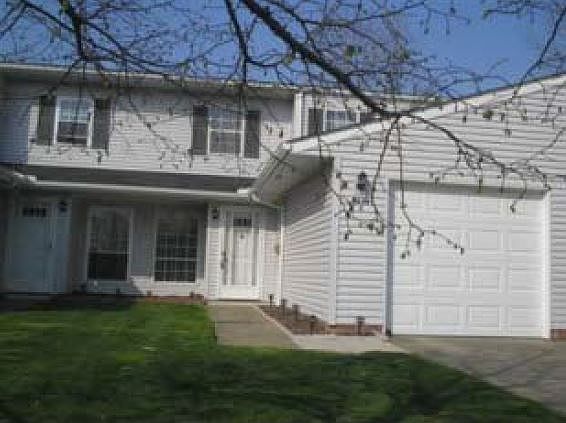 1st image of 6896 Stratford Cir APT C