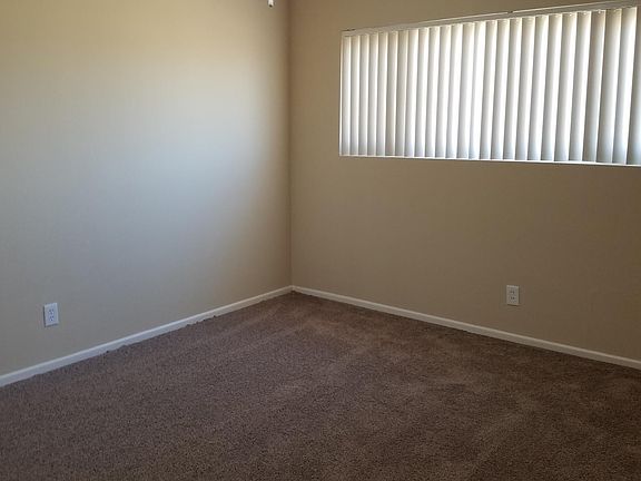 4th image of 4446 W 142nd St APT C