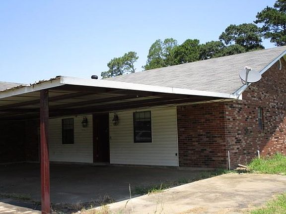 4th image of 1067 Cocoville Rd