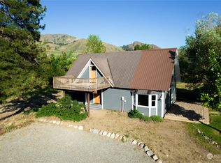 13 Evans Rd, Winthrop, WA 98862