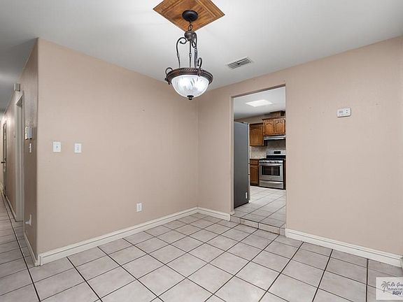 4th image of 348 San Luis Dr