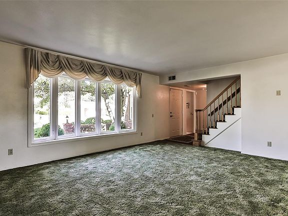 5th image of 10610 Woodwind Dr