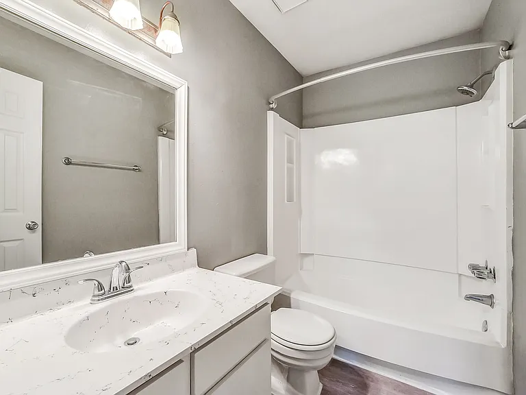 Spring Hill Village Apartments — Photo 21