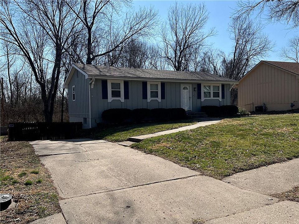 1st image of 209 Lee Dr